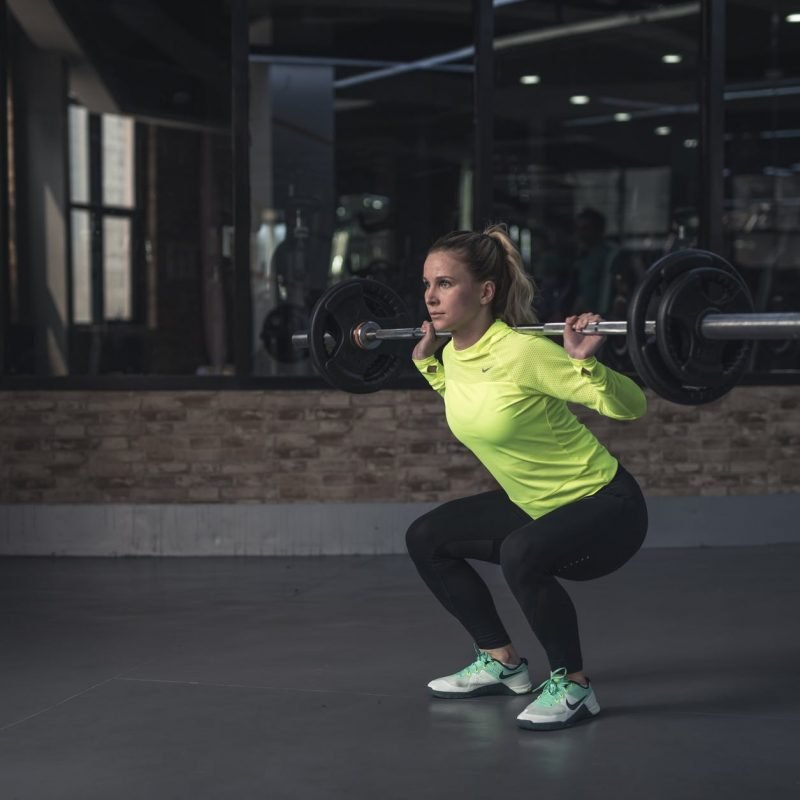 lady doing squats